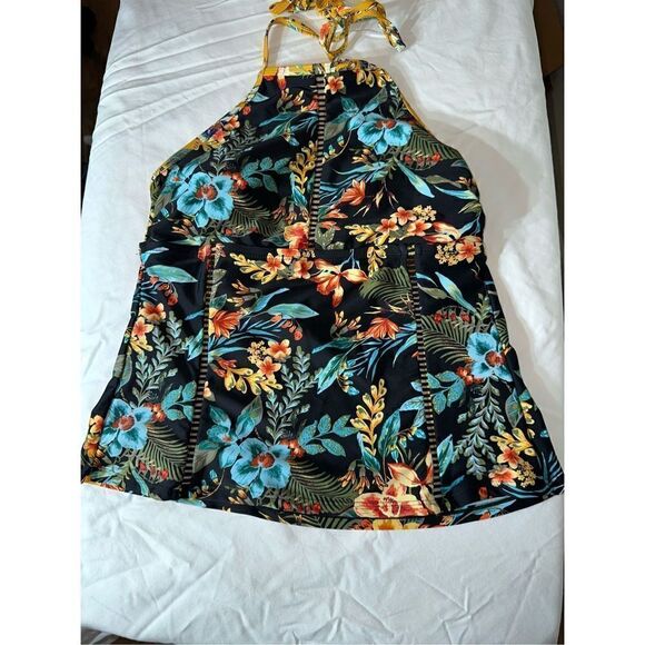 Time and Tru hawaiian floral tankini top size M - Picture 1 of 5